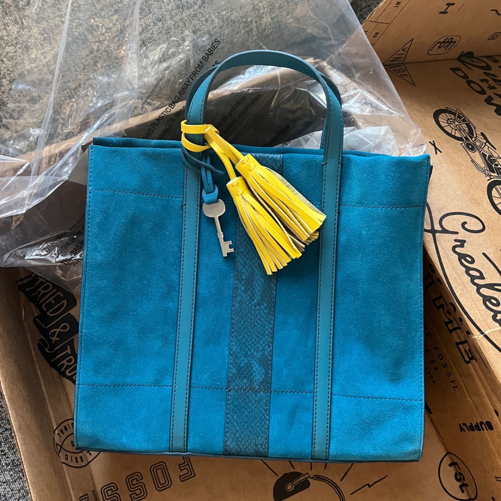 FOSSIL Blue Lagoon Carmen NWT